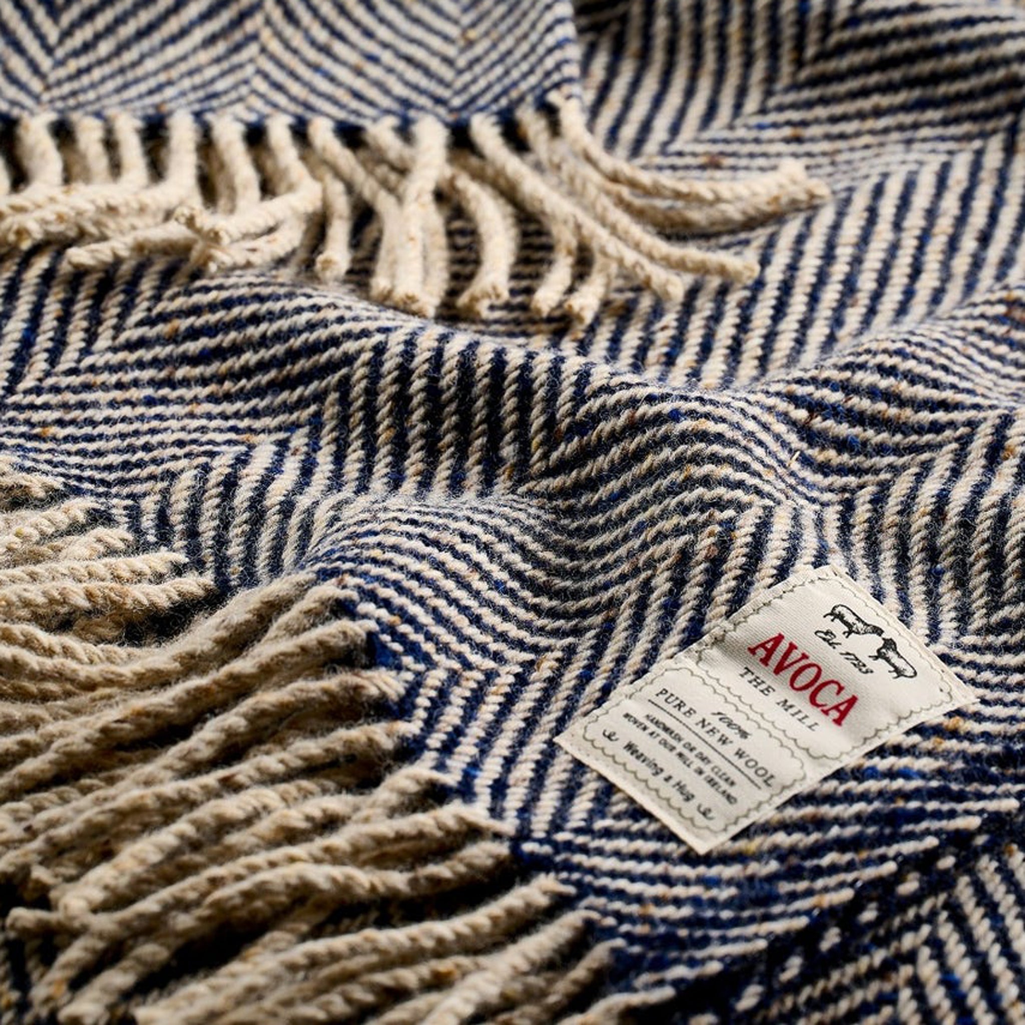 Heavy Donegal Throw in Navy Oat