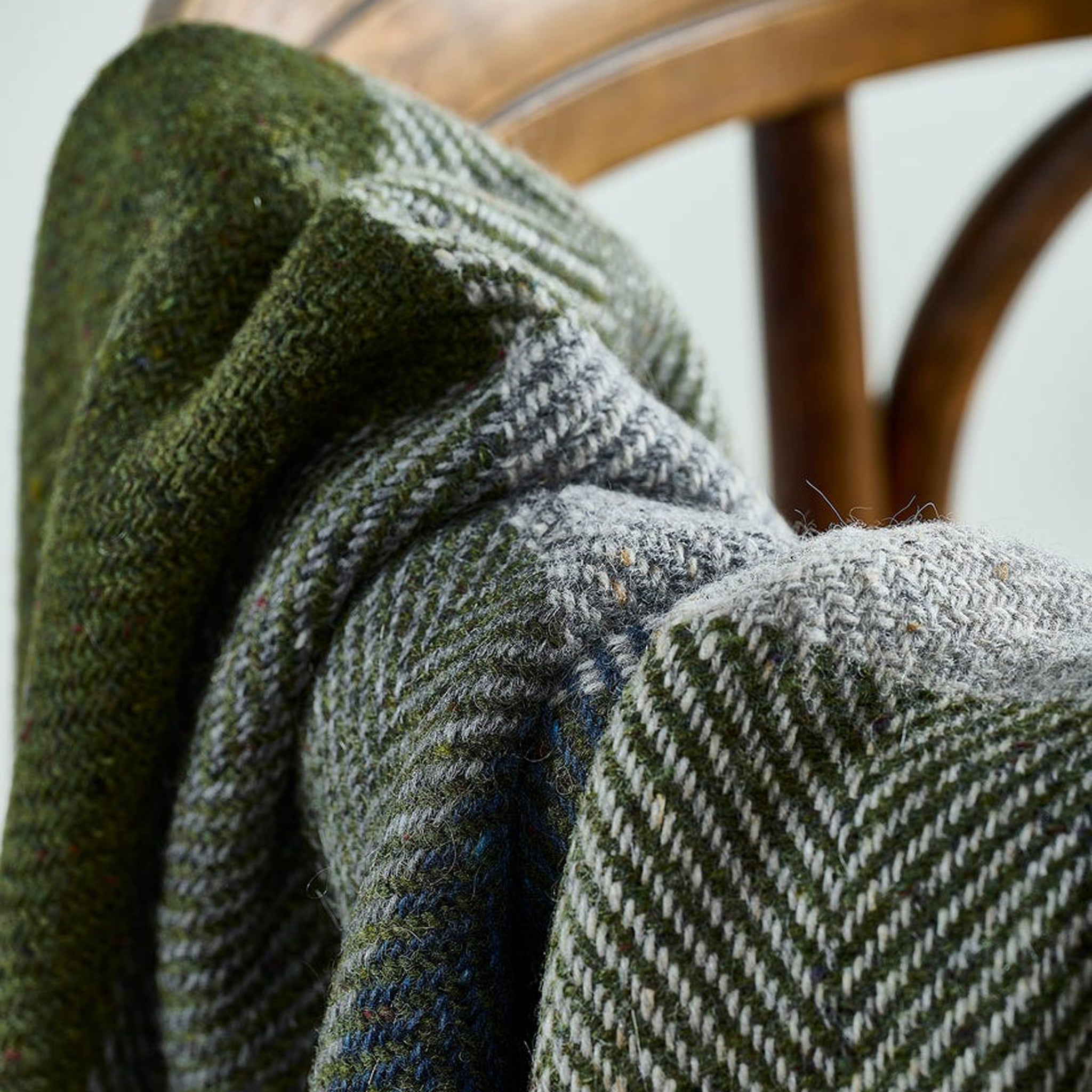 Mohair Tweed Throw in Midnight
