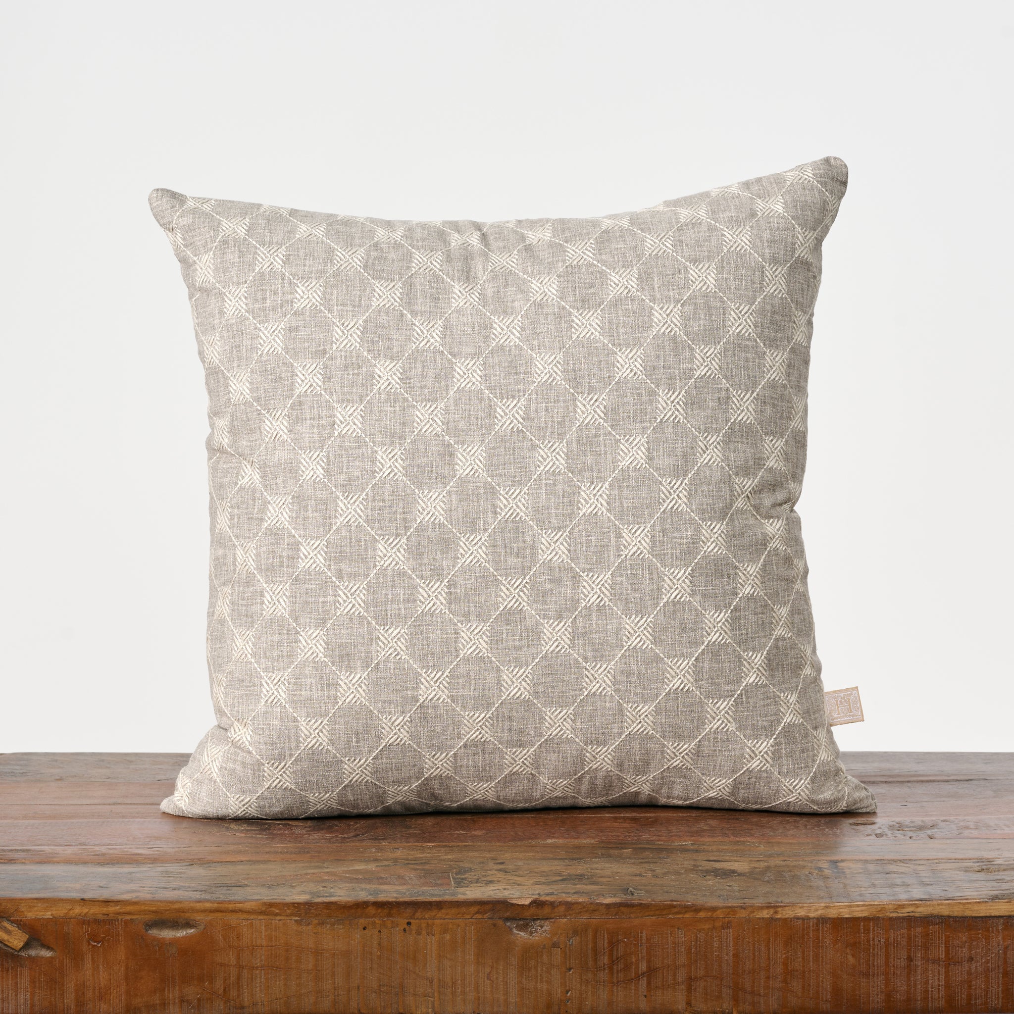 Fiona Shadow Pillow (20x20)